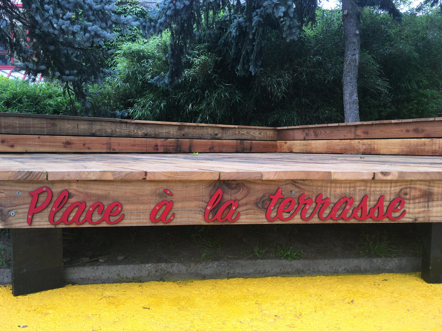 Place à la terrasse